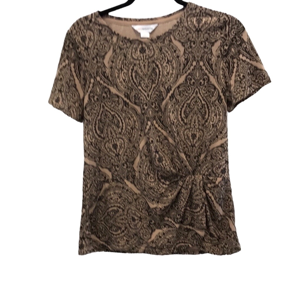 Liz Claiborne. Size small. Short sleeve top.